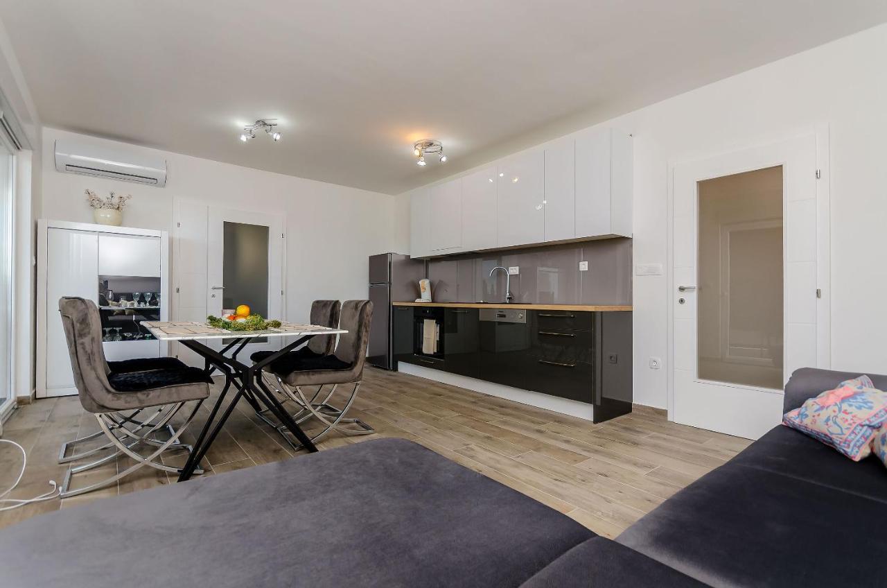 Apartment Rozalia Trogir Zewnętrze zdjęcie